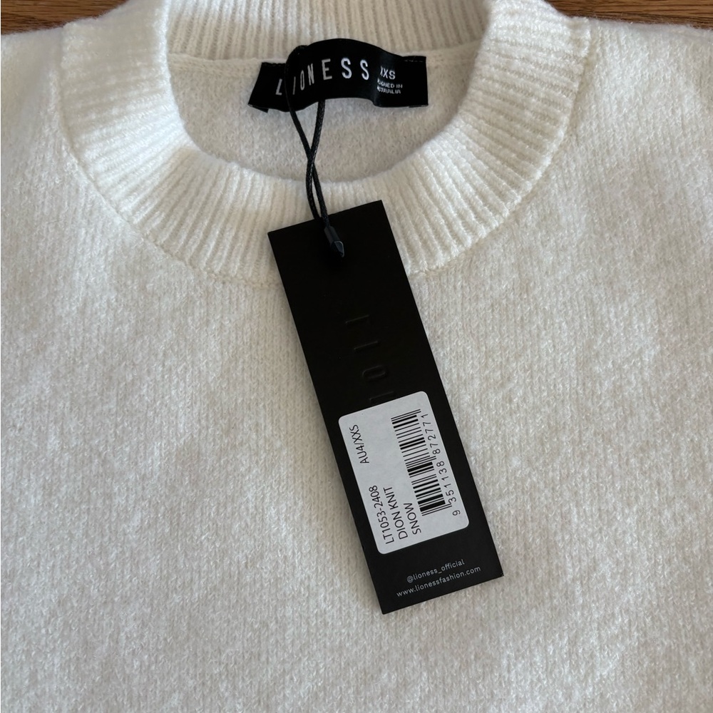 Lioness sweater - Picture 3 of 3